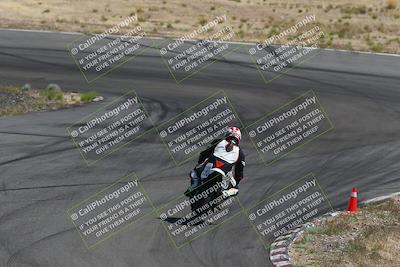 media/Apr-20-2025-AHRMA (Sun) [[393a79c373]]/Race/Group 10/Turn 4b/